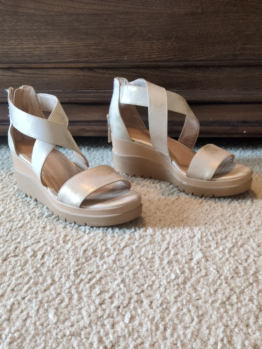 Naturalizer Soul Metallic Gold Women’s Strappy Wedges